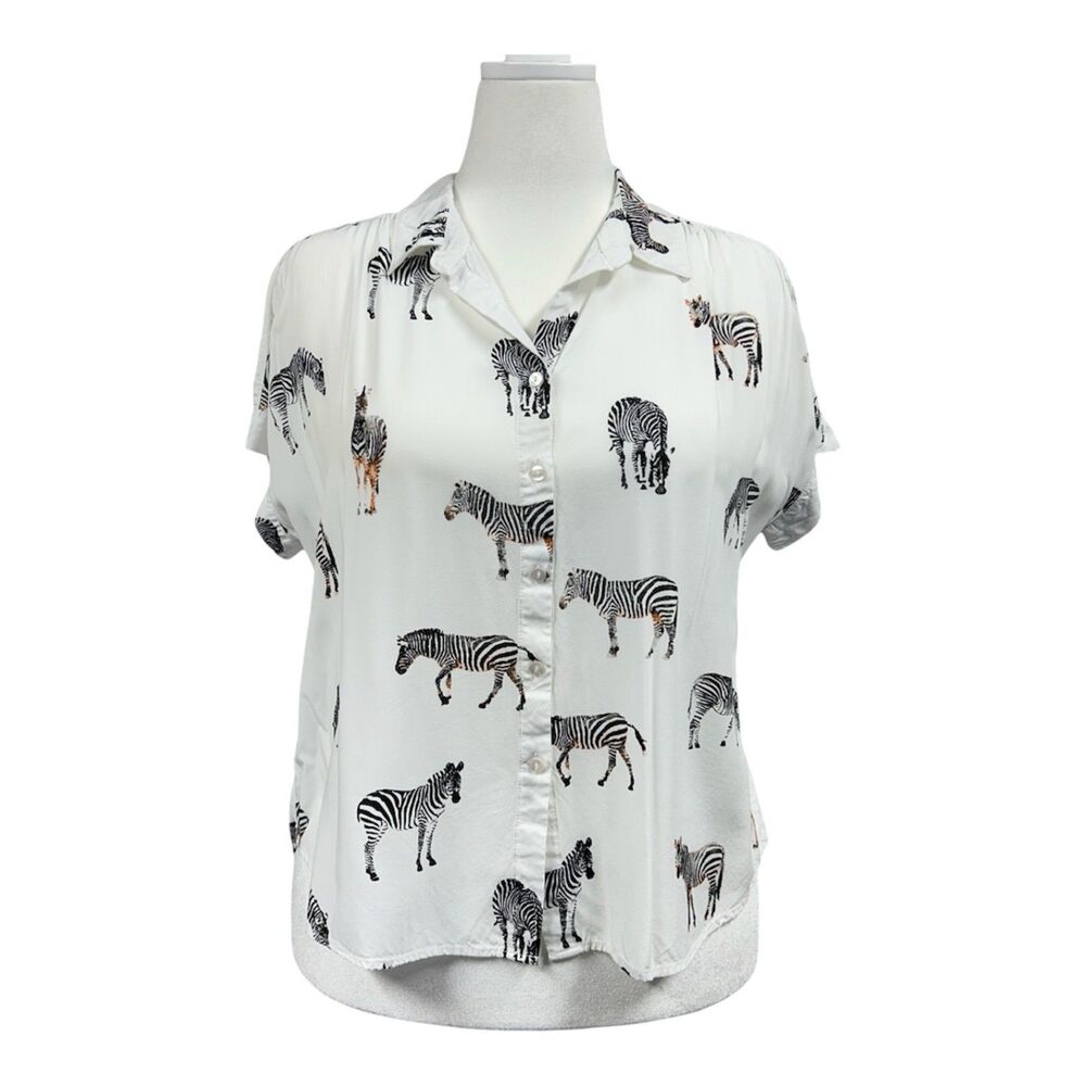 Jane & Delancy Zebra Novelty Print Button Up Blouse Sz L White